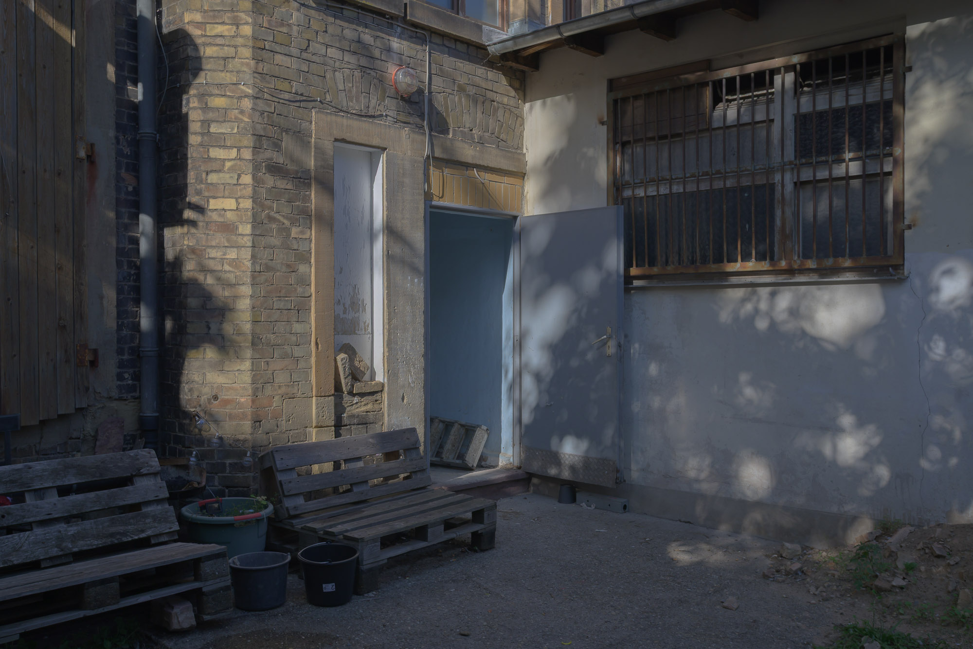 Cally Spooner, Fondation Tschuess
