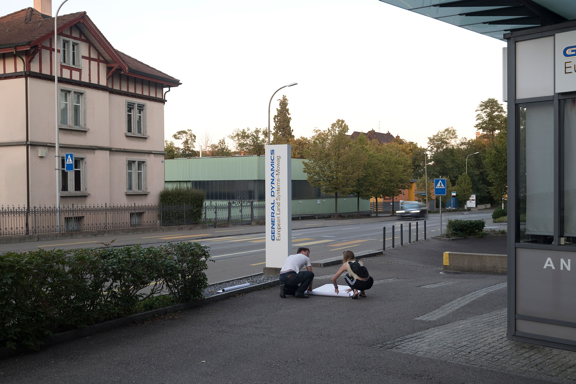 Amy Balkin, Sell Us Your Liberty or We'll Subcontract Your Death (2023) – Fondation Tschuess