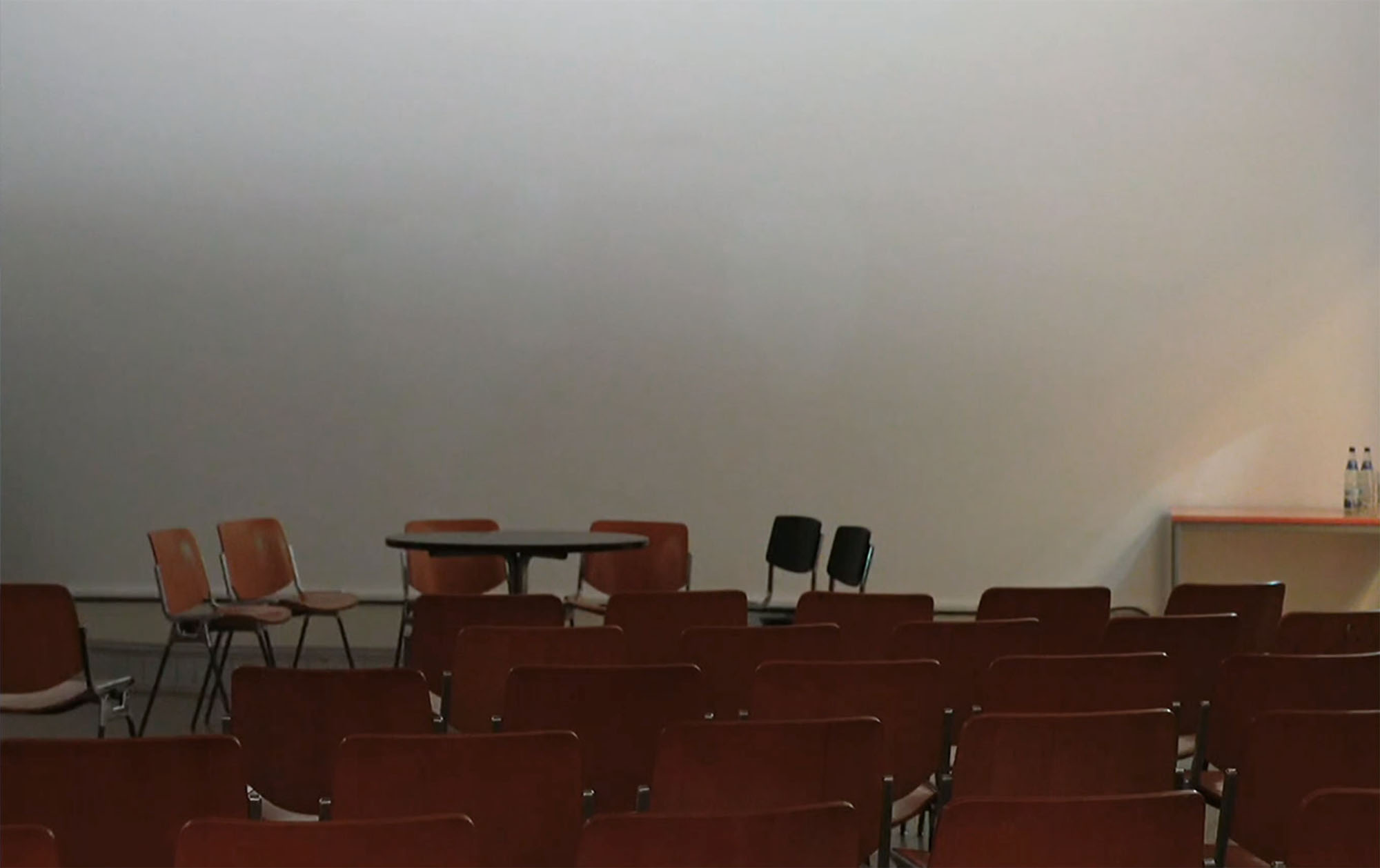 Cally Spooner, DEAD TIME (Melody's Warm Up) – Fondation Tschuess