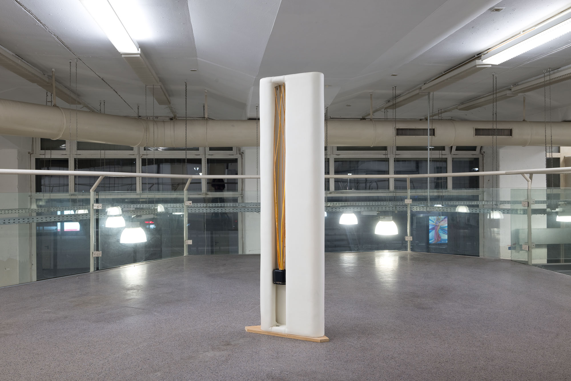 Katrin Fuchsloch & Miriam Schmitz, dunkeldunkelblau – Fondation Tschuess